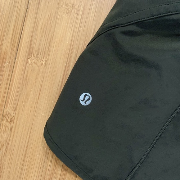 Lululemon Tracker Short IV (4-way Stretch 4" ) - Picture 7 of 7